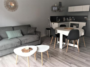 Grand studio moderne hyper centre